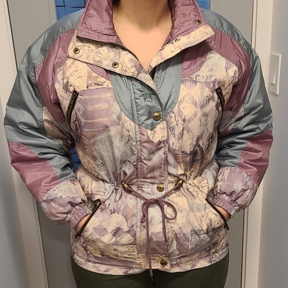 NEVADA Skiwear: Vintage 80's Insulated Ski Jacket, Patterned Pink/Green: Size L - Picture 8 of 9